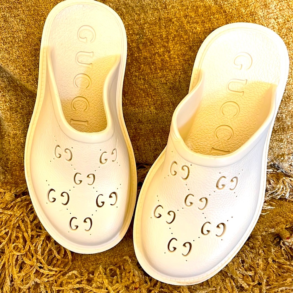 GUCCI women platform slides